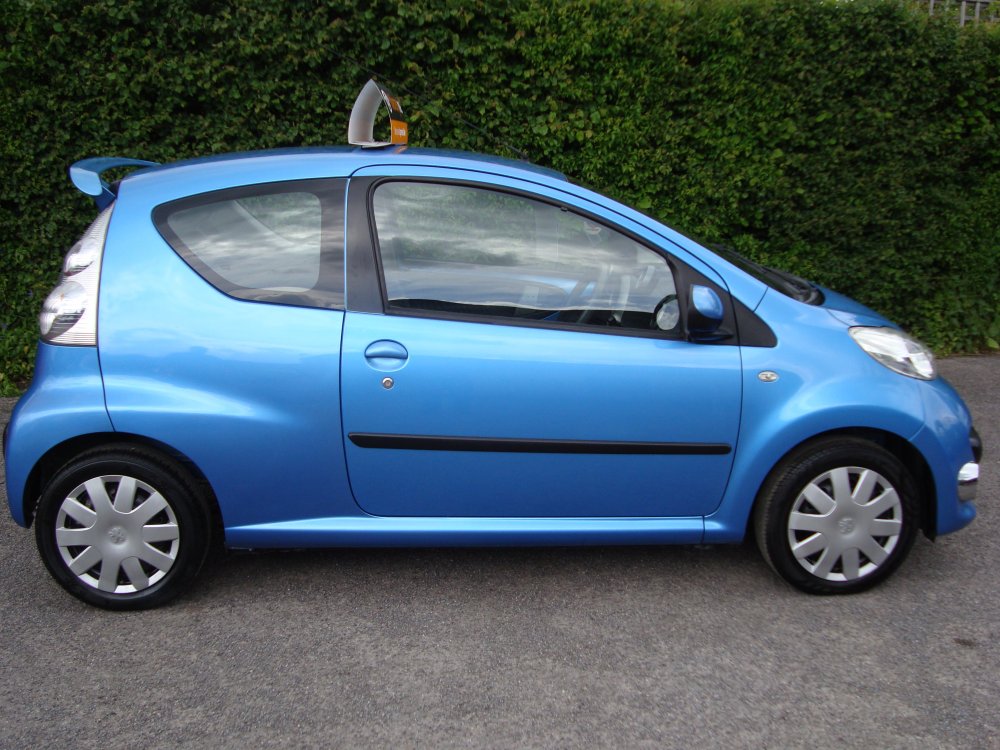 Peugeot 107 URBAN 1.0 3 DOOR