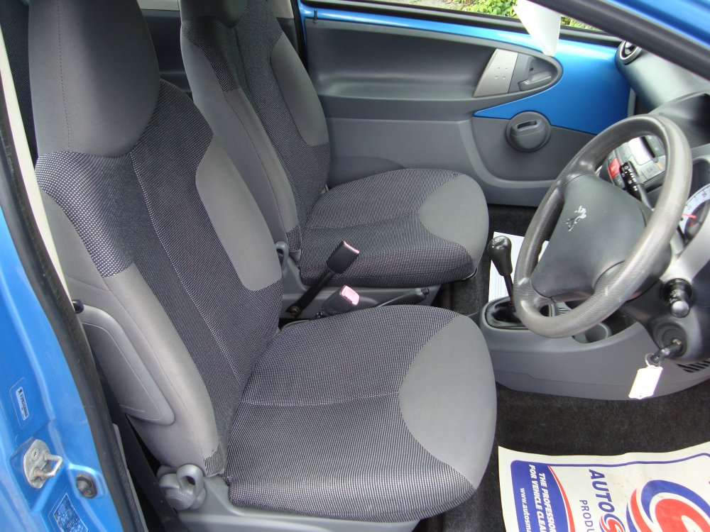 Peugeot 107 URBAN 1.0 3 DOOR