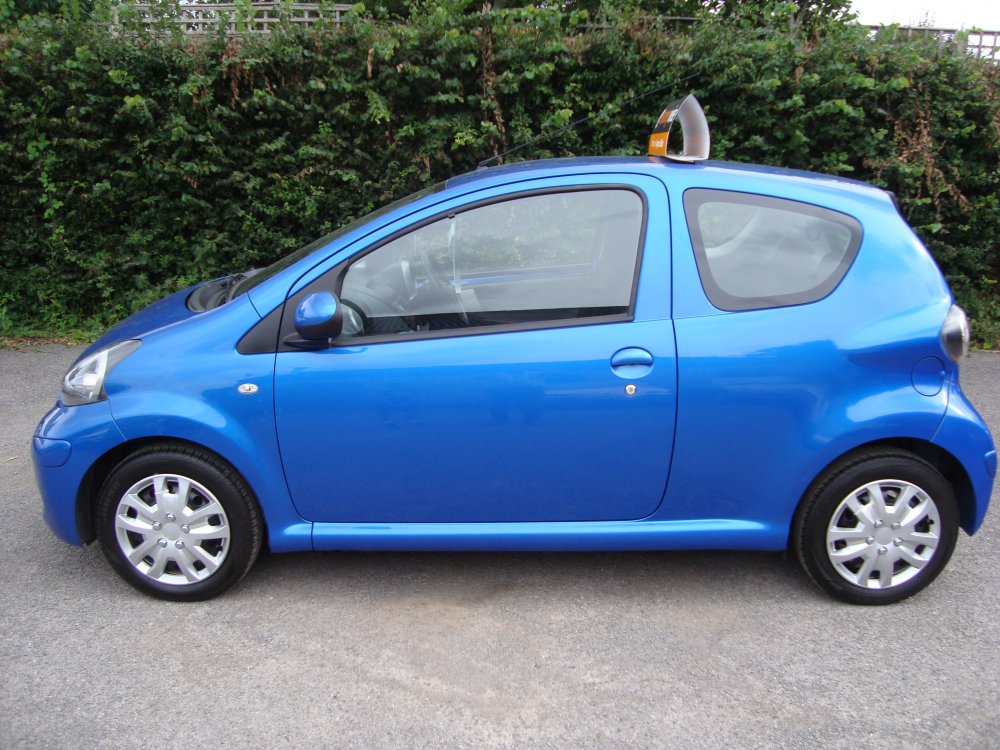 Toyota AYGO BLUE 1.0 3 DOOR