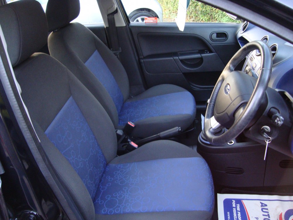 Ford FIESTA  ZETEC BLUE  1.25  5 DOOR