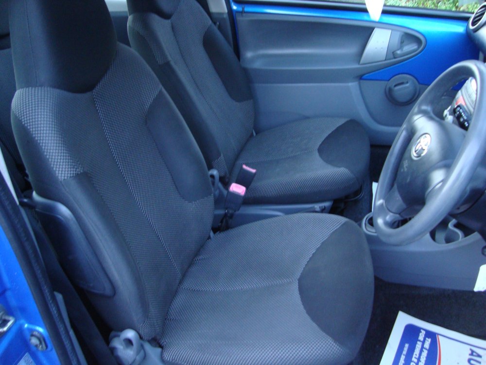 Toyota AYGO BLUE 1.0  3 DOOR