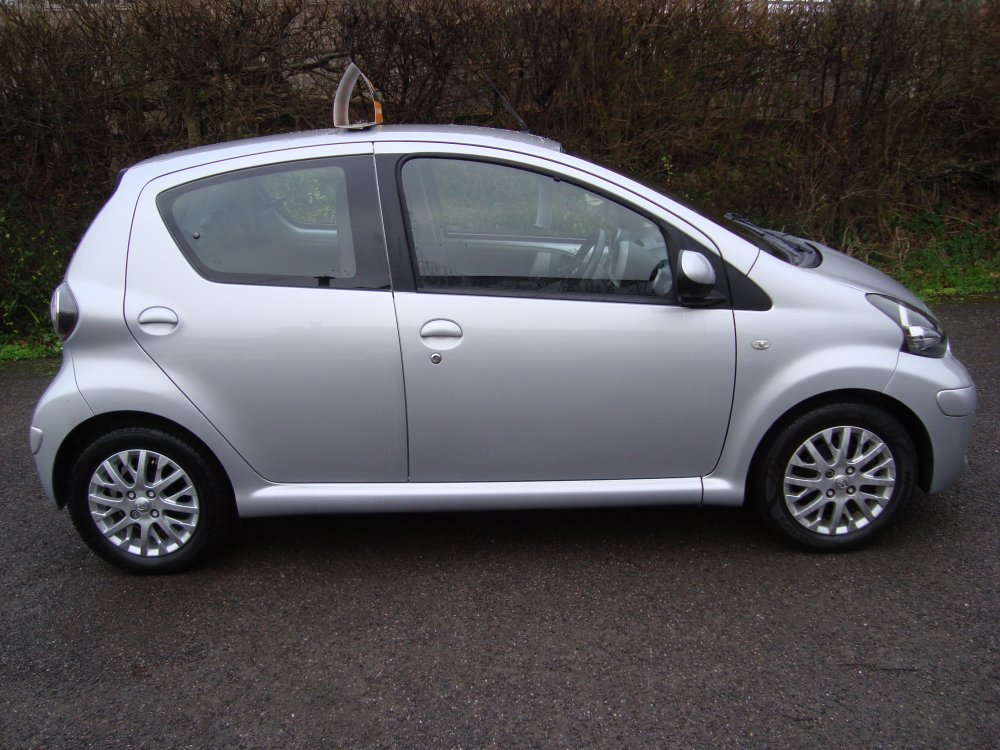 Toyota AYGO PLATINUM 1.0  5 DOOR