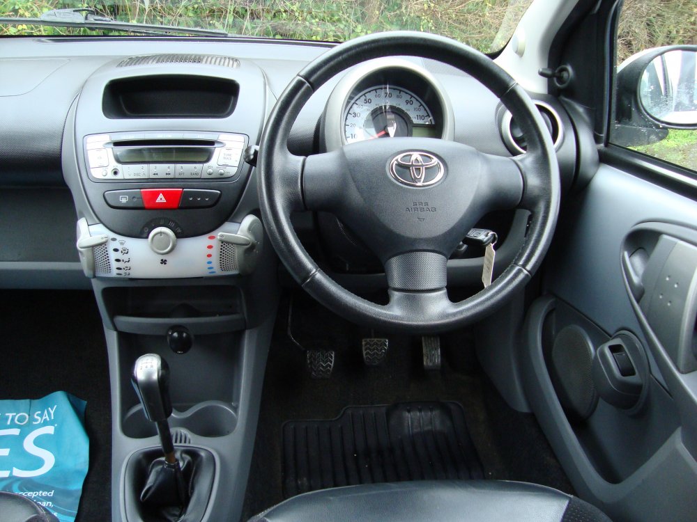 Toyota AYGO PLATINUM 1.0  5 DOOR