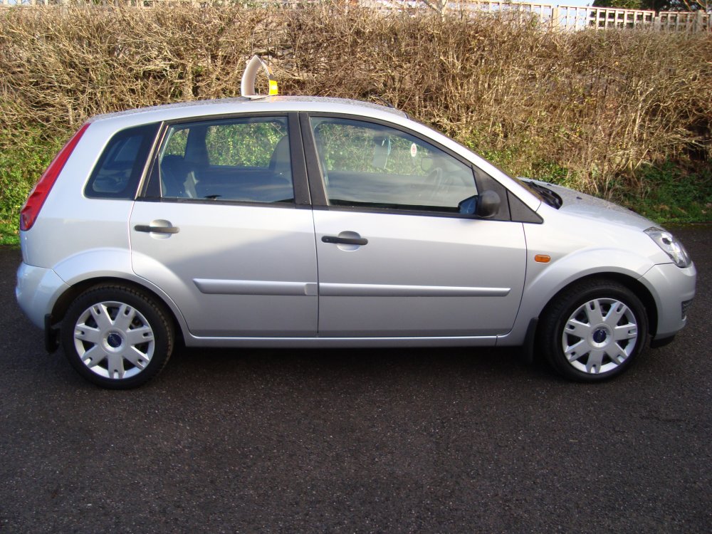 Ford FIESTA STYLE  1.25  5 DOOR