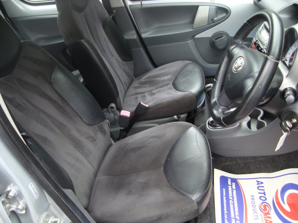 Toyota  AYGO PLATINUM 1.0 5DR