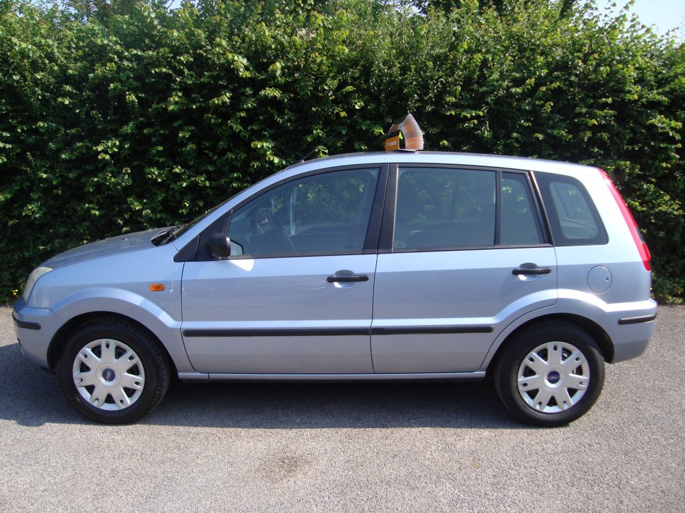 Ford FUSION 2 1.4 16V 5 DOOR