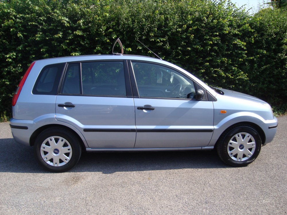 Ford FUSION 2 1.4 16V 5 DOOR