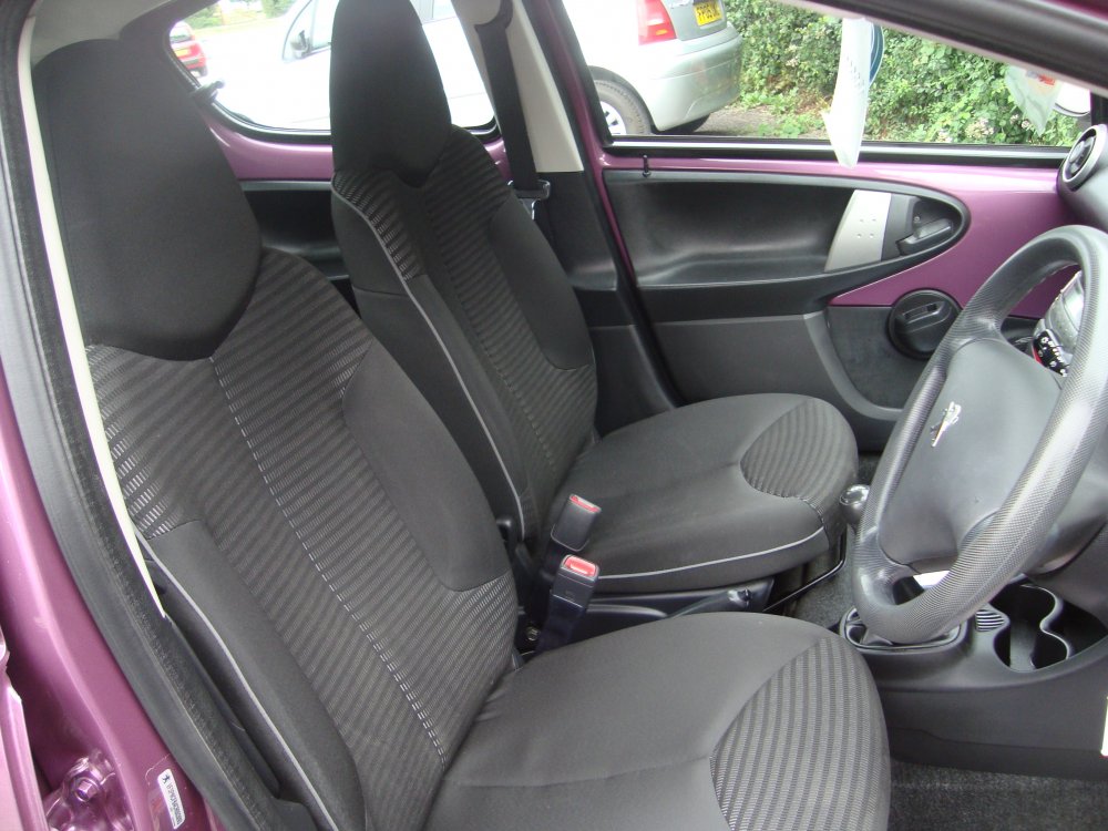 Peugeot 107 ACTIVE 1.0 5 DOOR