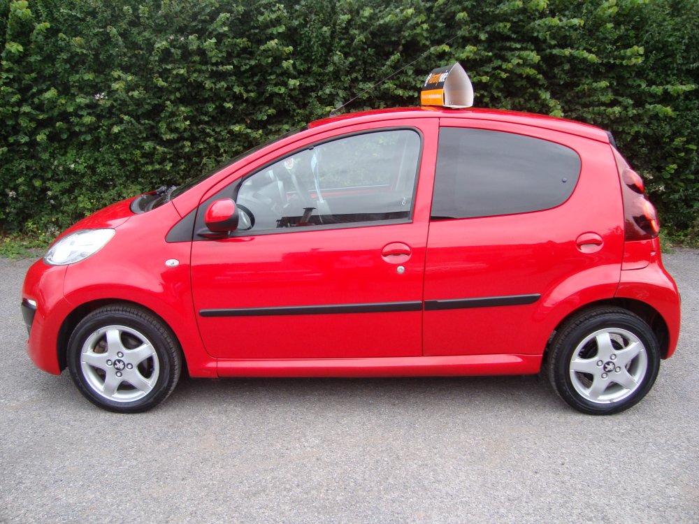 Peugeot 107 ALLURE 1.0 5 DOOR