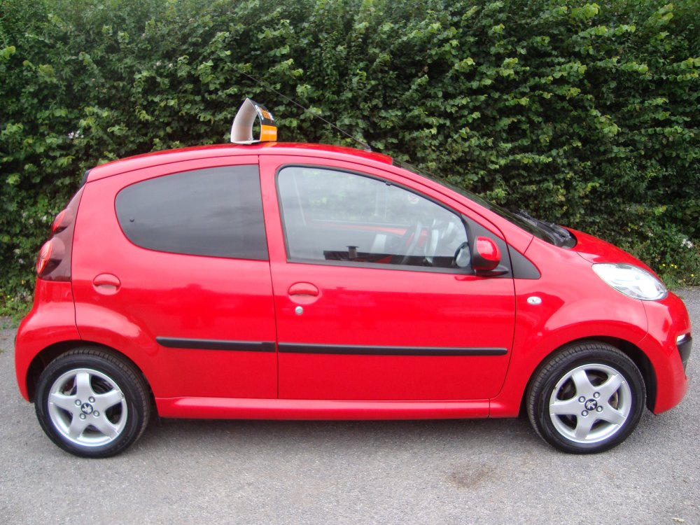 Peugeot 107 ALLURE 1.0 5 DOOR