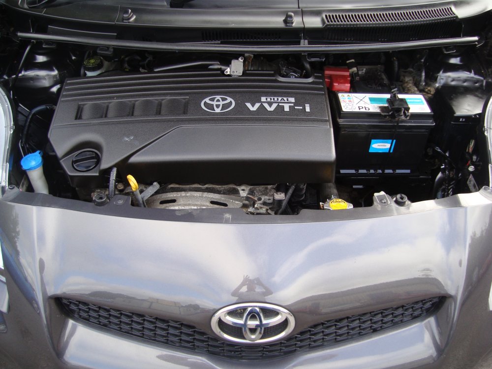 Toyota YARIS TR 1.3  5 DOOR