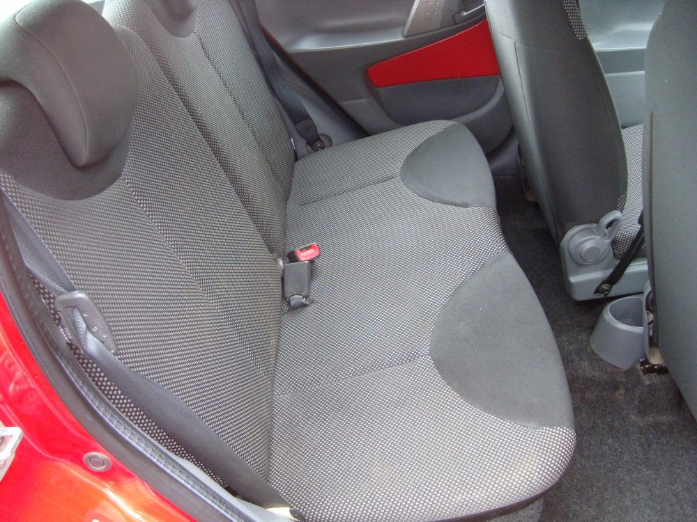 Toyota AYGO  PLUS 1.0 5 DOOR