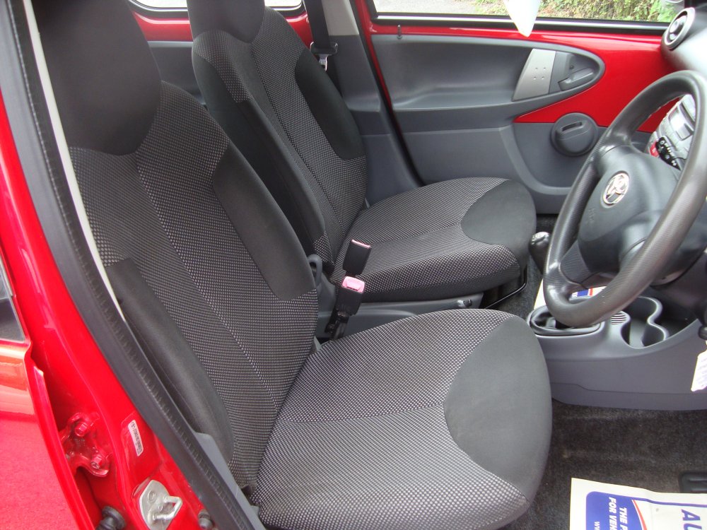 Toyota AYGO  PLUS 1.0 5 DOOR