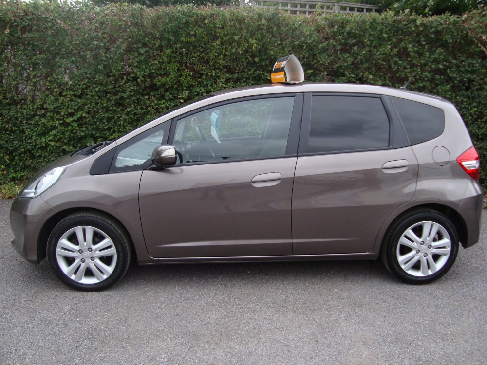 Honda JAZZ 1.4 ES PLUS 5 DOOR