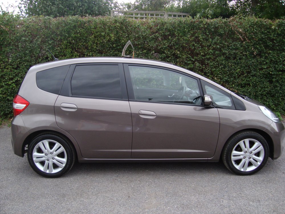 Honda JAZZ 1.4 ES PLUS 5 DOOR