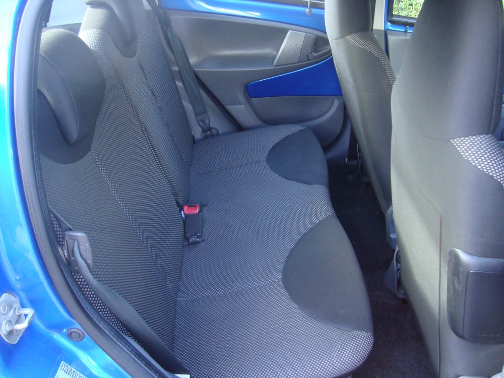 Toyota AYGO BLUE 1.0 5 DOOR