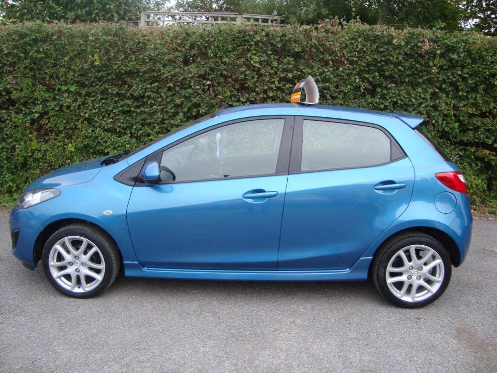 Mazda 2 TAMURA 1.3  5 DOOR