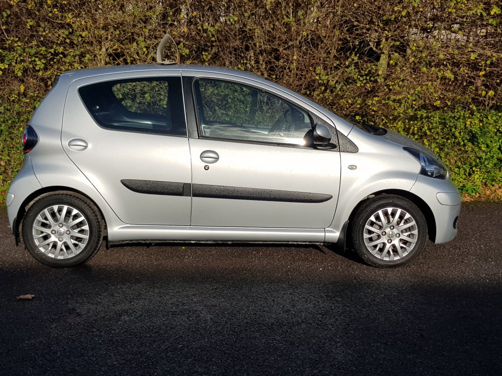 Toyota AYGO PLATINUM 1.0 5 DOOR