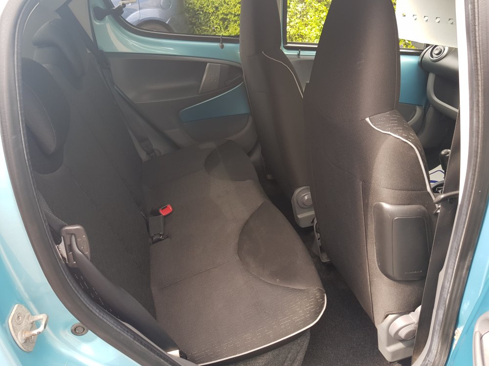 Peugeot 107 ENVY 1.0  5 DOOR