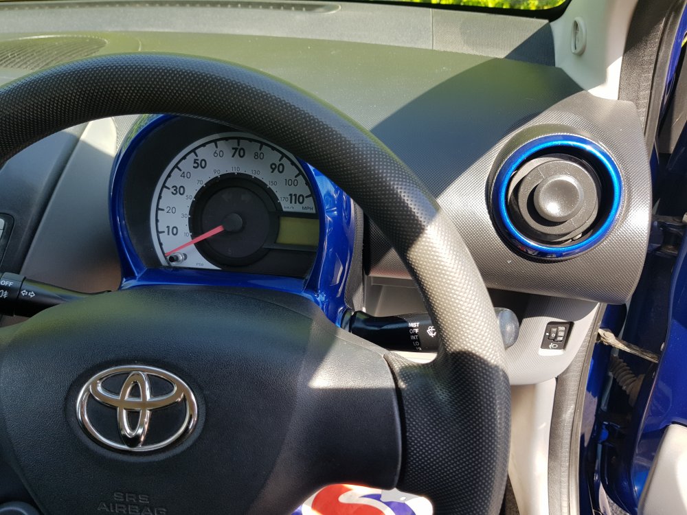 Toyota AYGO BLUE 1.0  5 DOOR