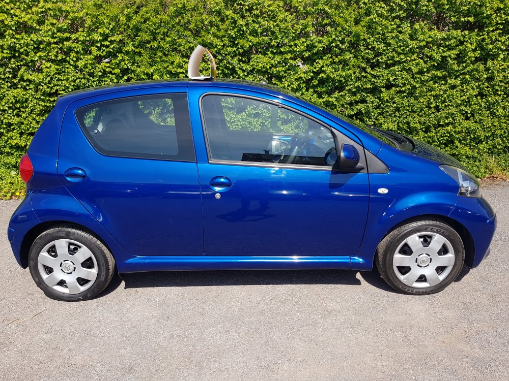 Toyota AYGO BLUE 1.0  5 DOOR