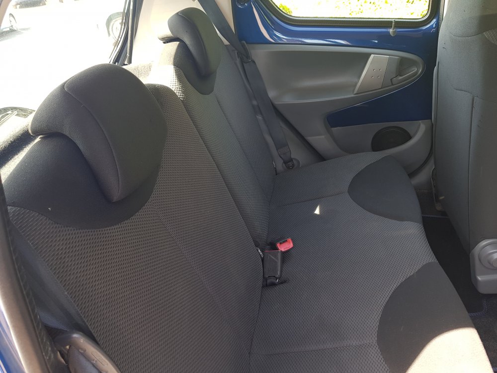 Toyota AYGO BLUE 1.0  5 DOOR