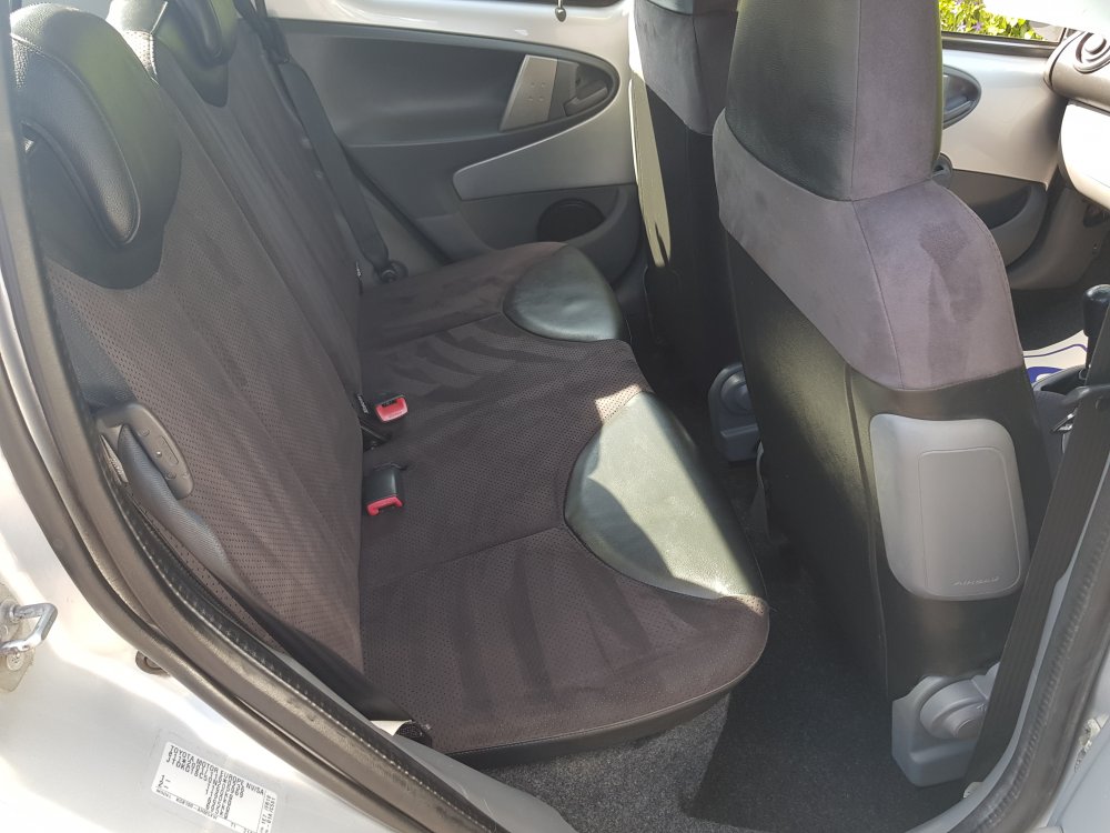 Toyota AYGO PLATINUM 1.0 5 DOOR