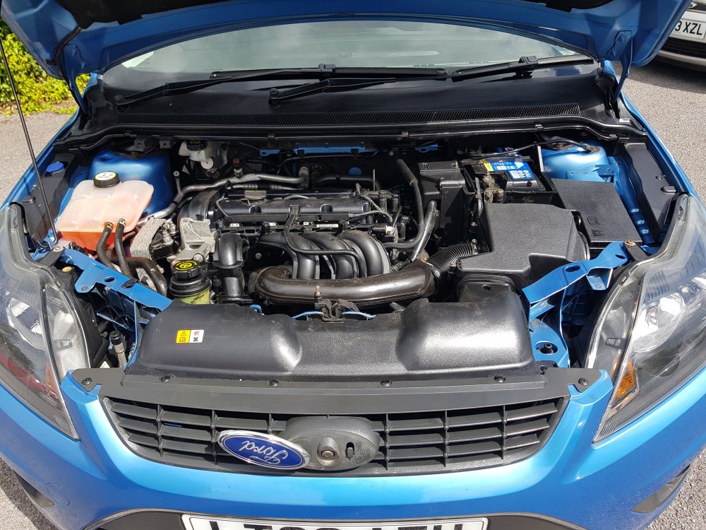 Ford FOCUS TITANIUM 1.6  5 DOOR