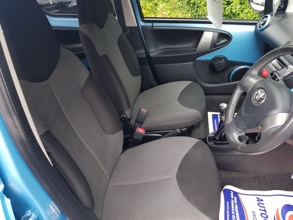 Toyota AYGO MOVE WITH STYLE 1.0  5 DOOR