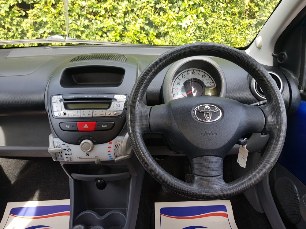 Toyota AYGO BLUE 1.0  5 DOOR