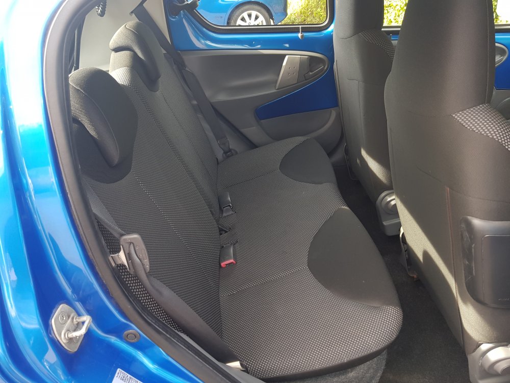 Toyota AYGO BLUE 1.0  5 DOOR