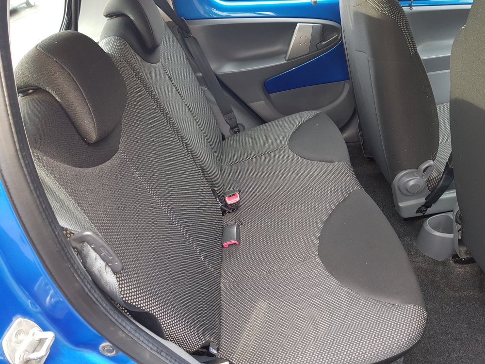 Toyota AYGO BLUE 1.0  5 DOOR