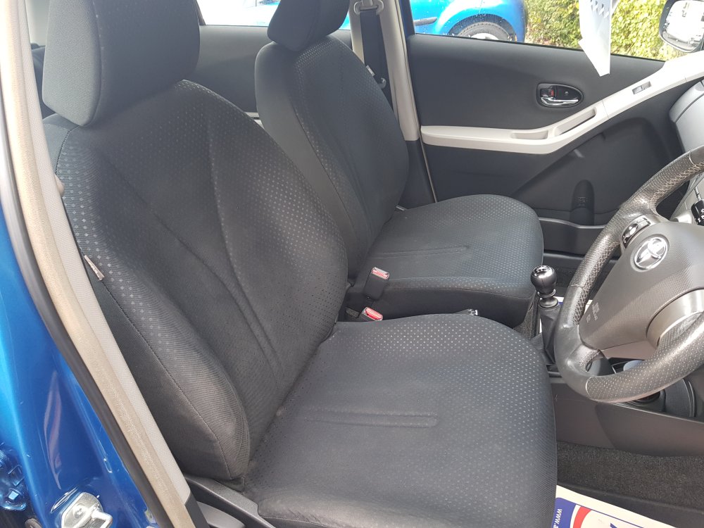 Toyota YARIS TR 1.3 5 DOOR