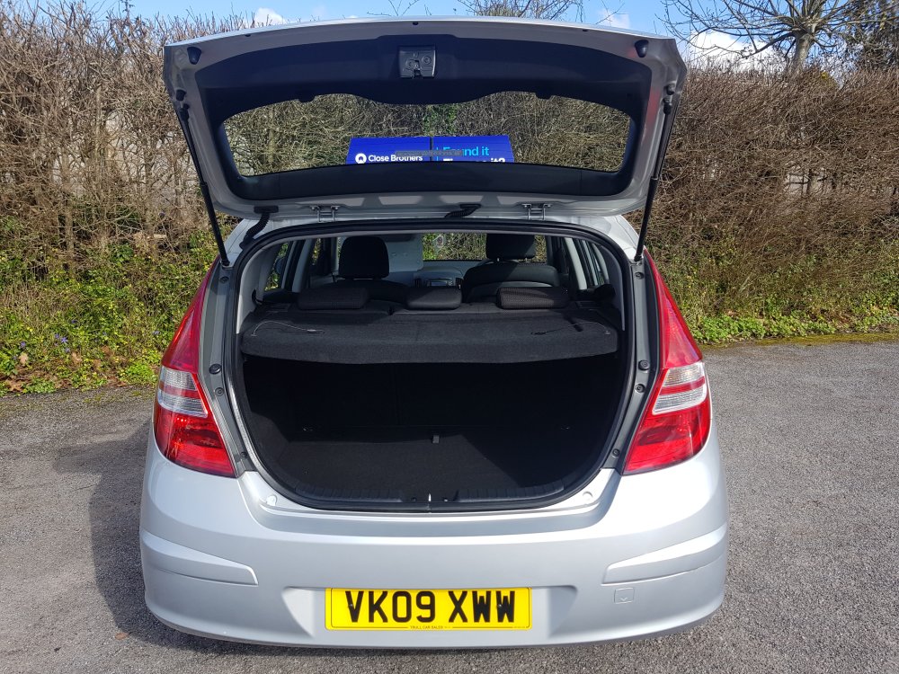 Hyundai I30  COMFORT 1.4  5 DOOR