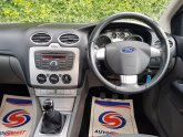 Ford FOCUS ZETEC  1.6  5 DOOR