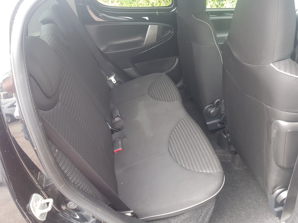 Peugeot 107 ALLURE 1.0  5 DOOR