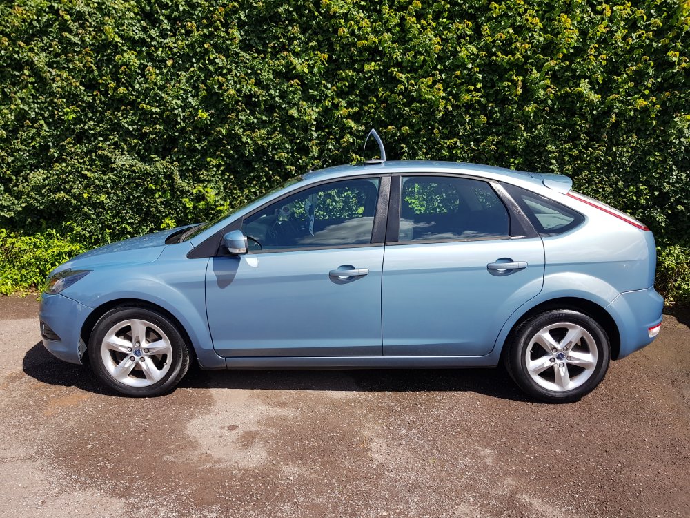 Ford FOCUS ZETEC  1.8  5 DOOR