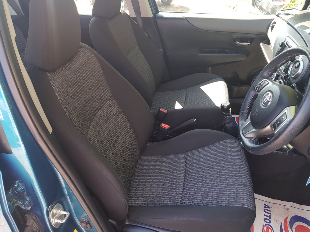 Toyota YARIS TR 1.3 5 DOOR