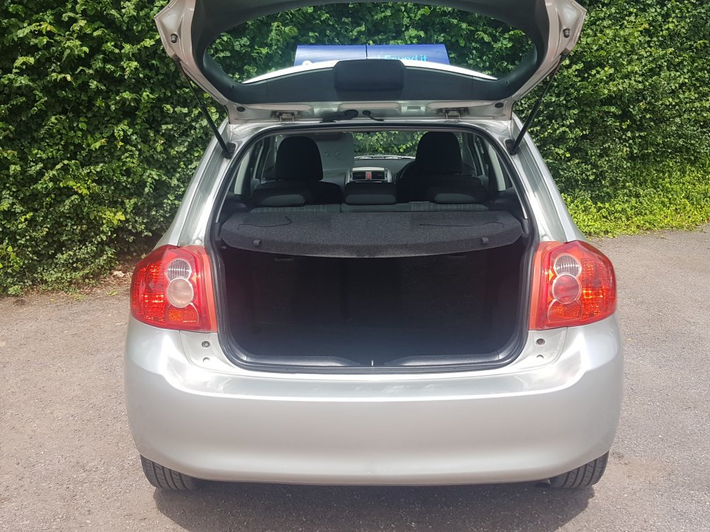 Toyota AURIS T3 1.6  5 DOOR