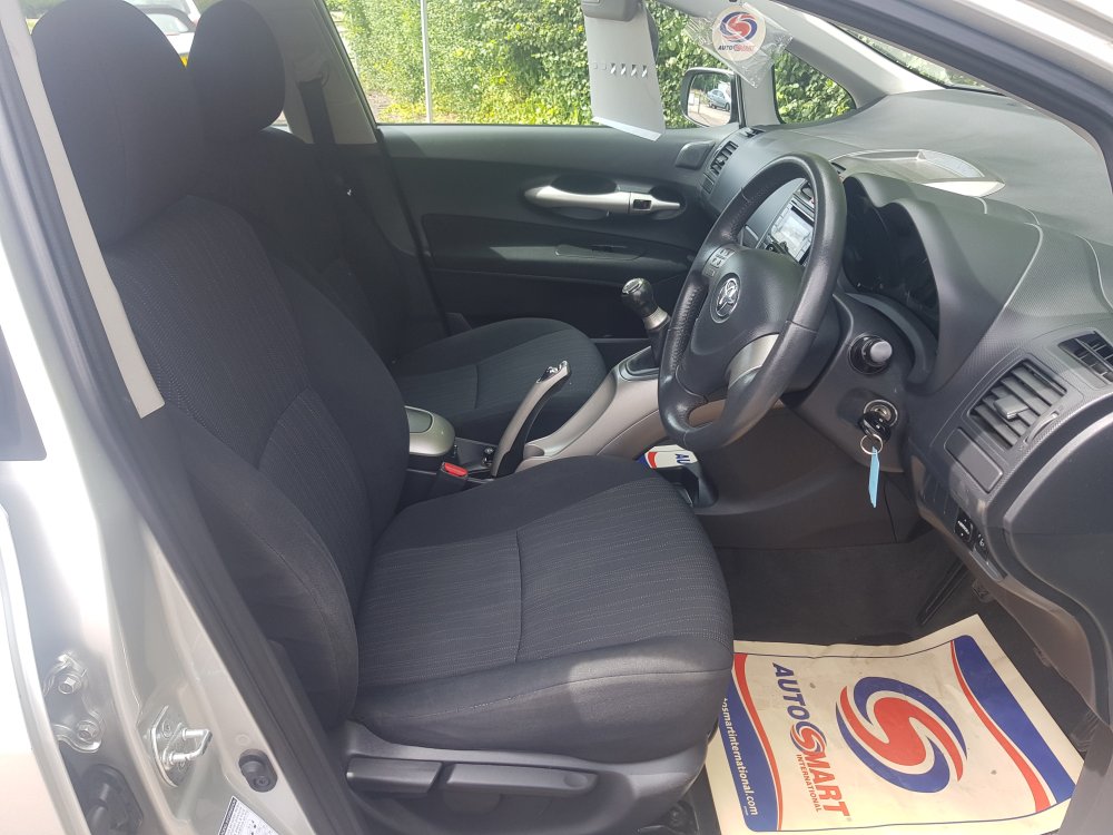 Toyota AURIS T3 1.6  5 DOOR