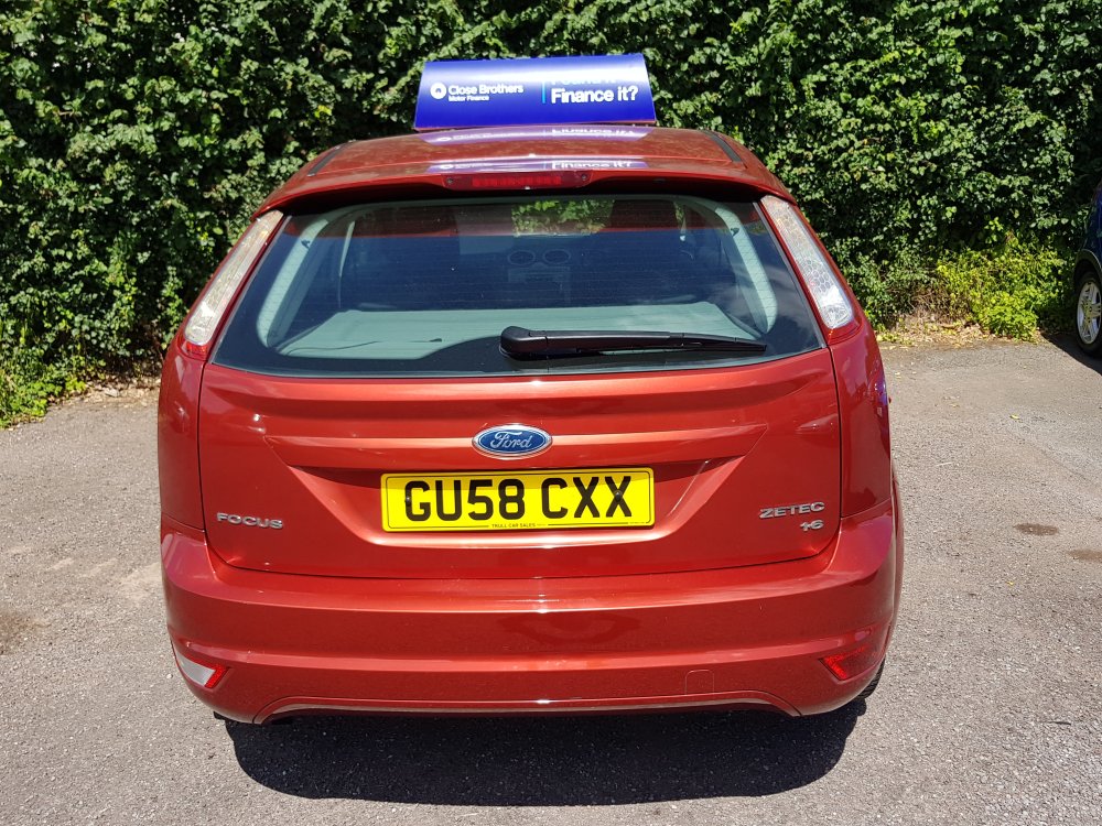 Ford FOCUS ZETEC (100) 1.6 5 DOOR