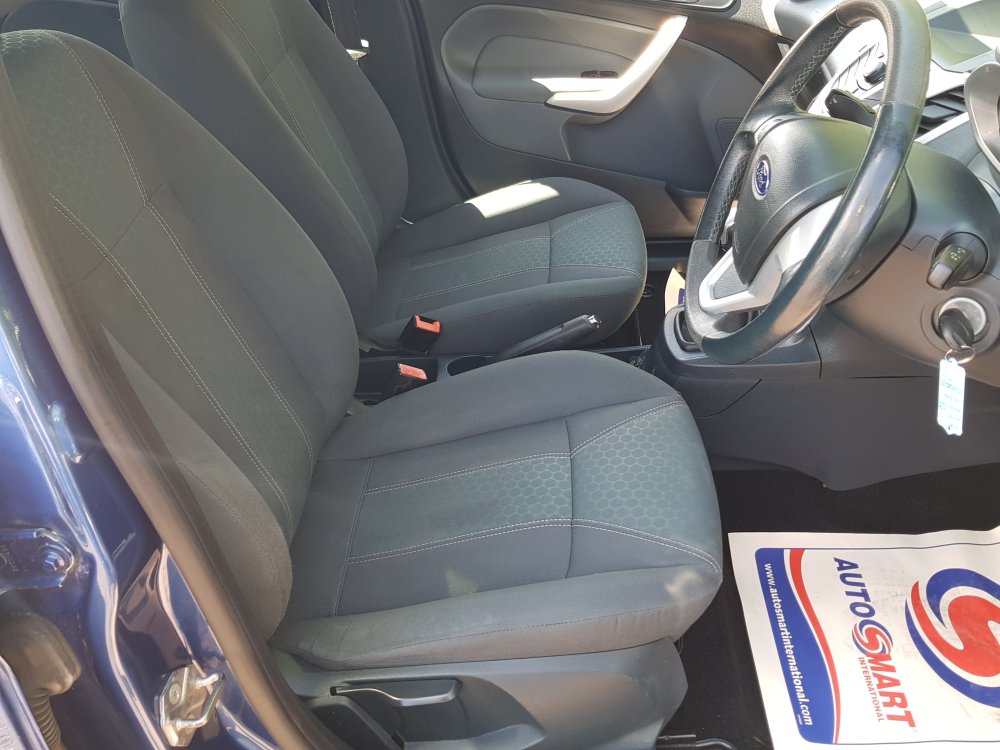 Ford FIESTA ZETEC (96) 1.4  5 DOOR