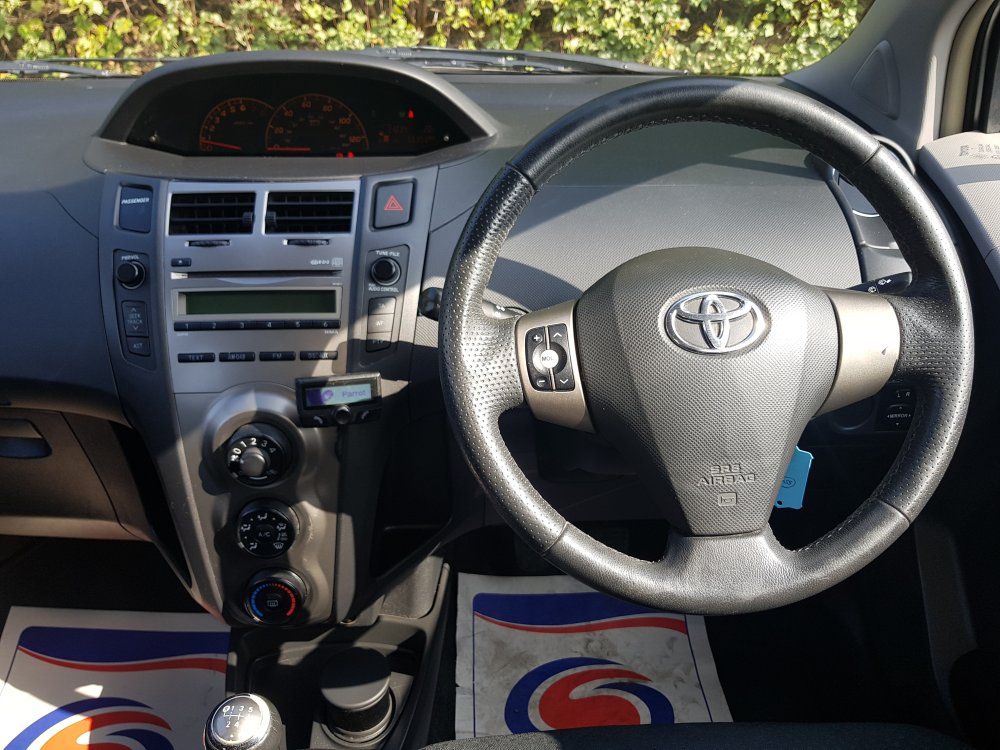 Toyota YARIS TR 1.3 5 DOOR