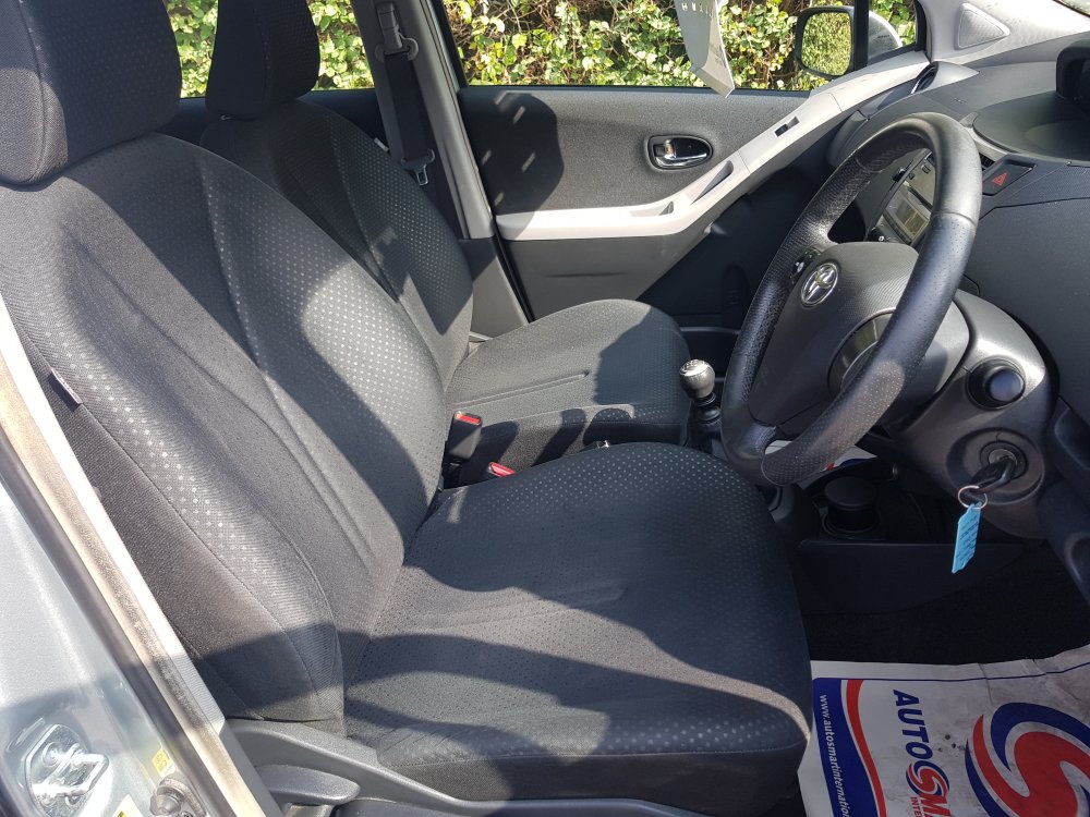 Toyota YARIS TR 1.3 5 DOOR