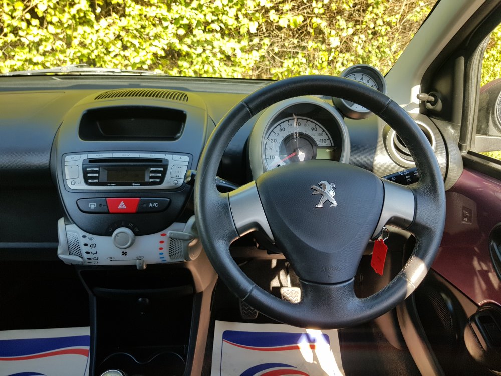 Peugeot 107 ALLURE 1.0  5 DOOR