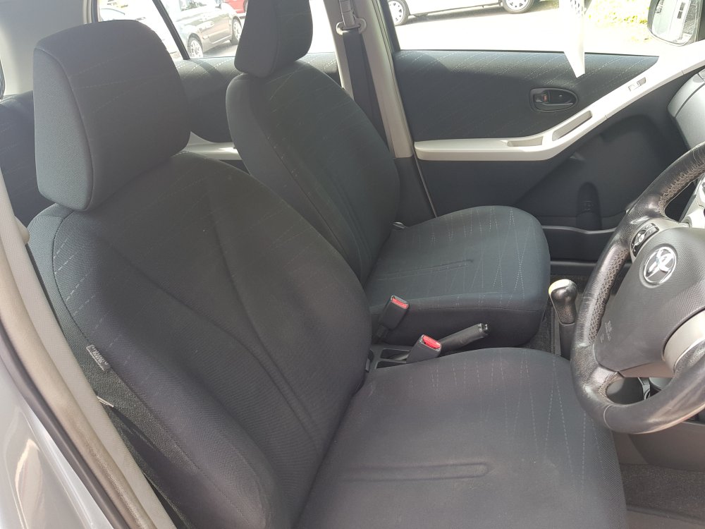 Toyota YARIS ZINC 1.3 5 DOOR