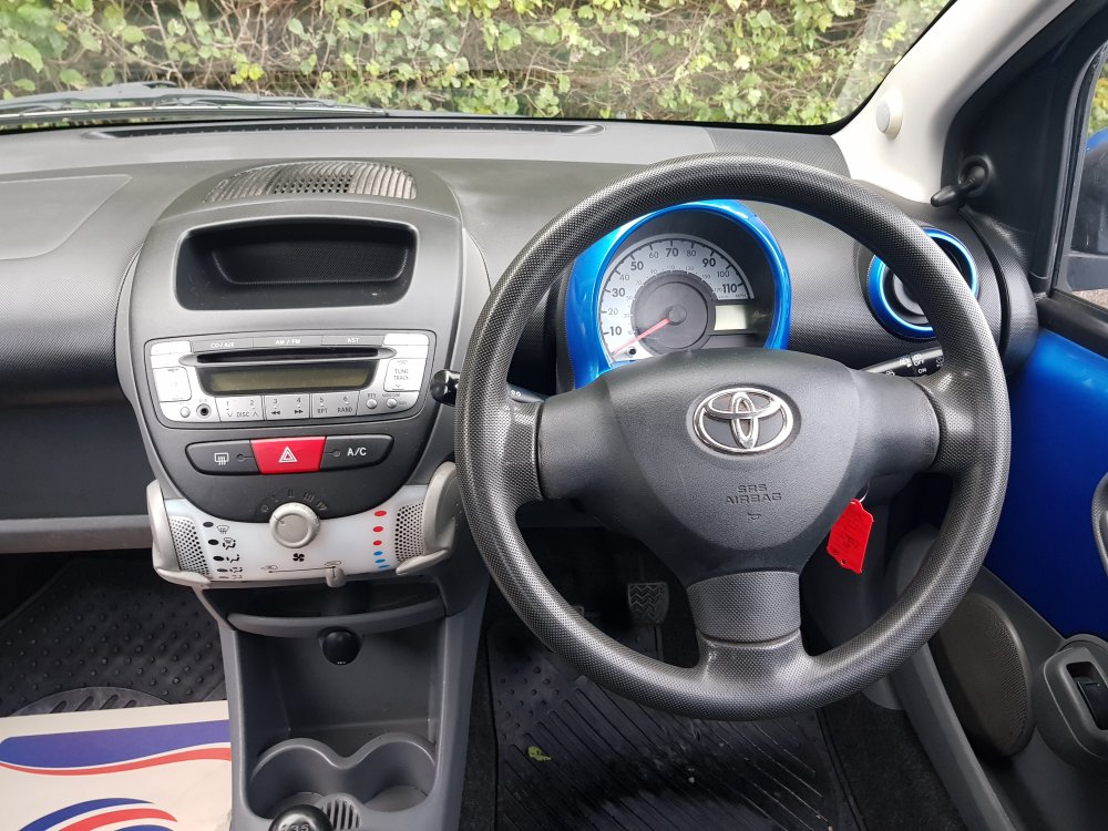 Toyota AYGO BLUE 1.0 5 DOOR