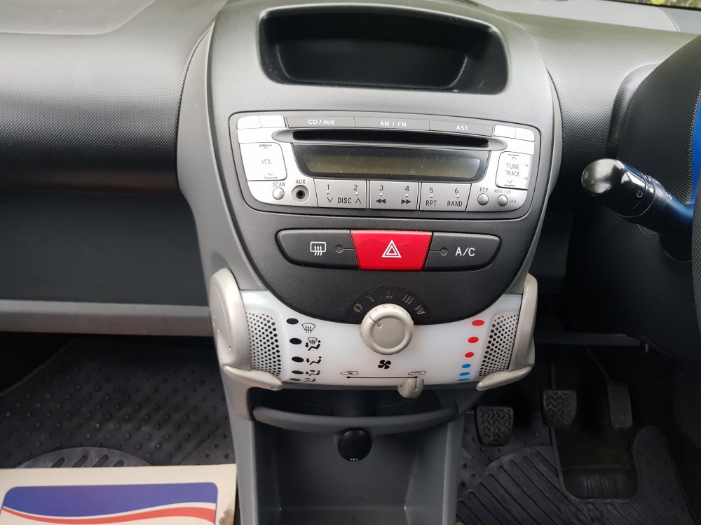 Toyota AYGO BLUE 1.0 5 DOOR