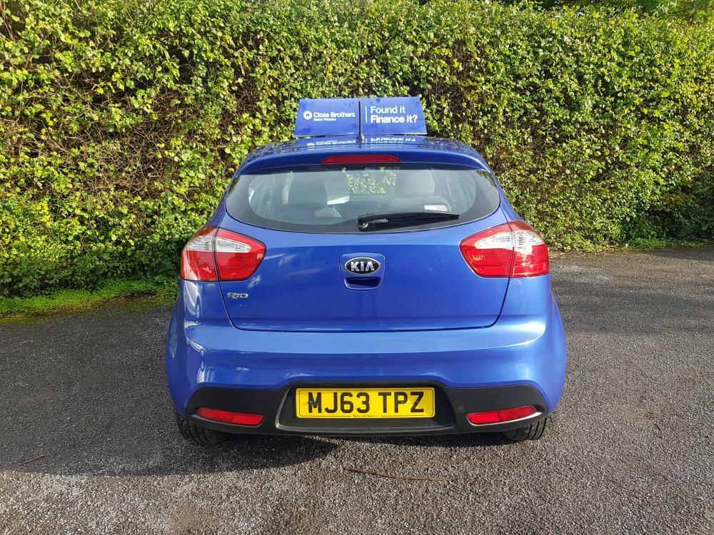 Kia RIO 2   1.2  5 DOOR