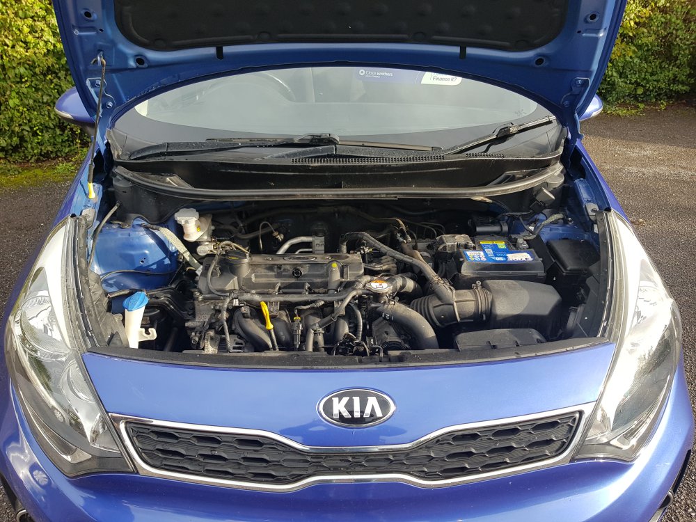 Kia RIO 2   1.2  5 DOOR